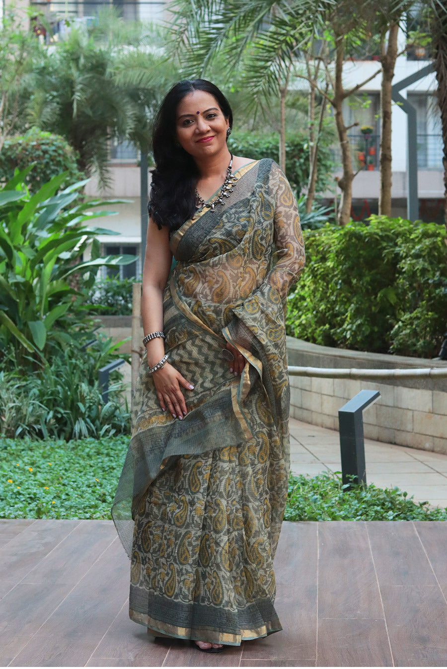 Hira (SAREE)