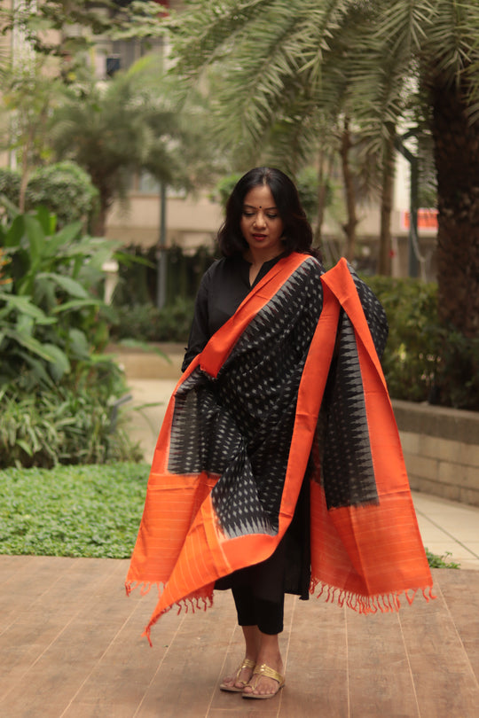Black Temple Chunri (Dupatta)