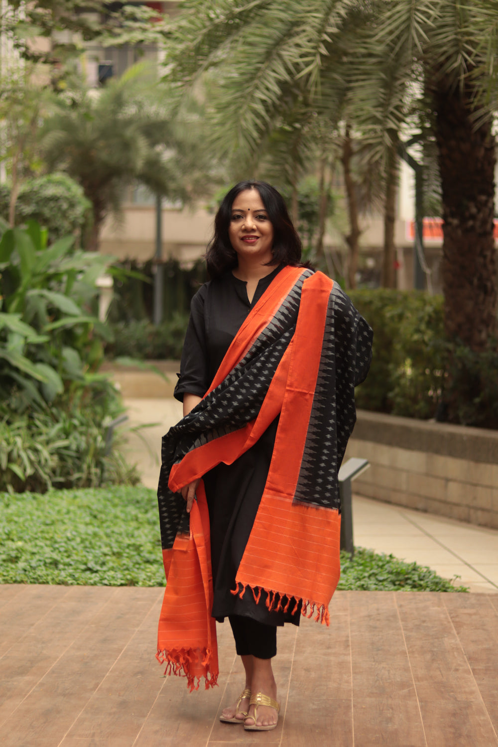 Black Temple Chunri (Dupatta)